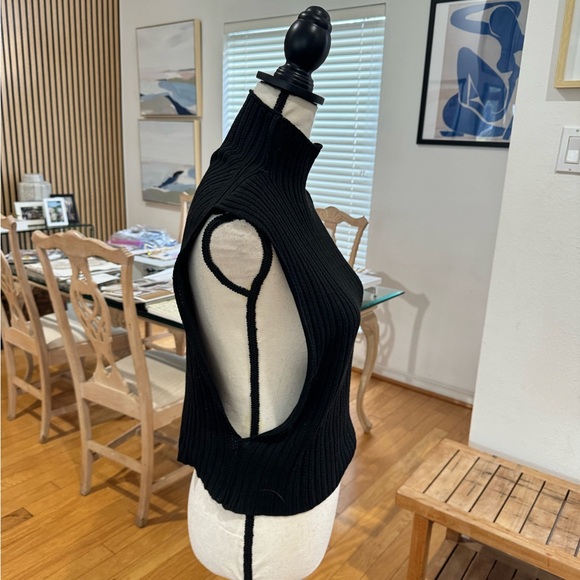 COPY - Detached Sleeve Turtleneck Sweater - Picture 2 of 3